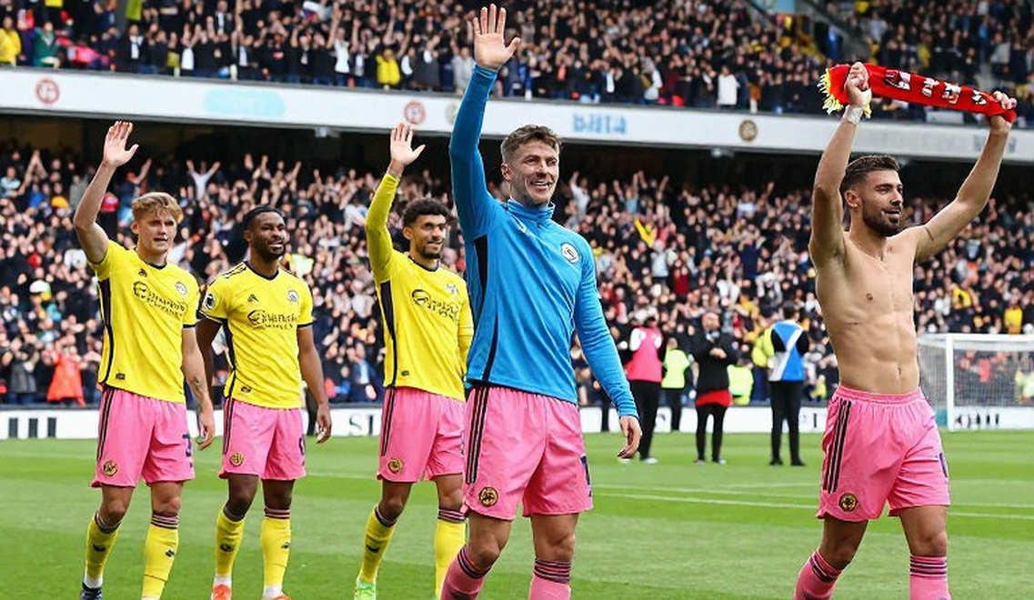 Thẻ đỏ phút 62 tại Anfield: khi một trận đấu bị cắt thành hai hệ quy chiếu
